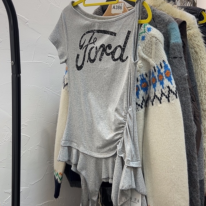 今天新款 灰色字母T