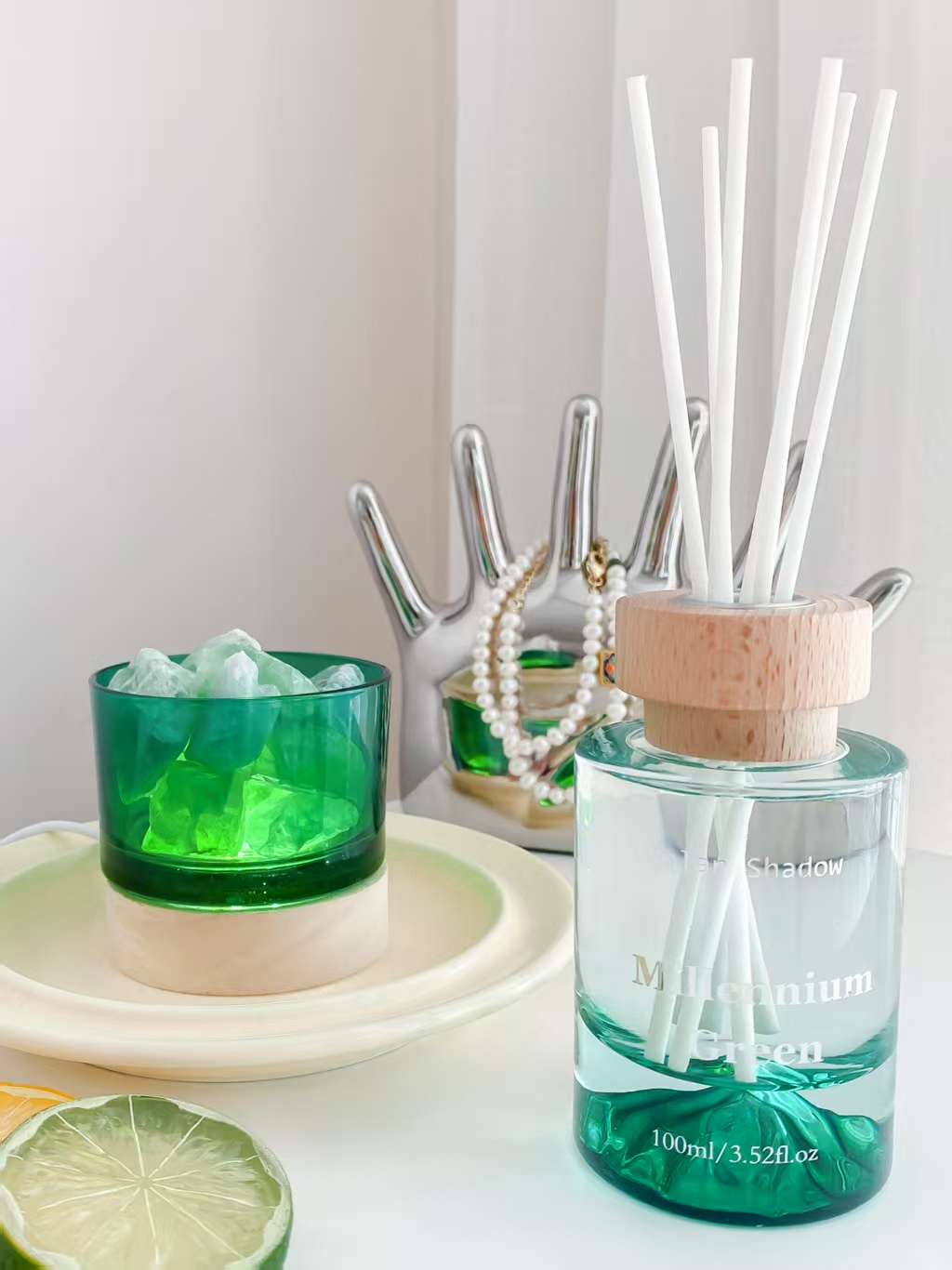 极影山峰车载香薰香水感持久留香客厅清新淡香香水去异味便携礼物