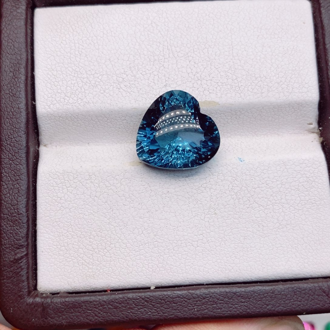 托帕石裸石未镶嵌托帕石13.12克拉