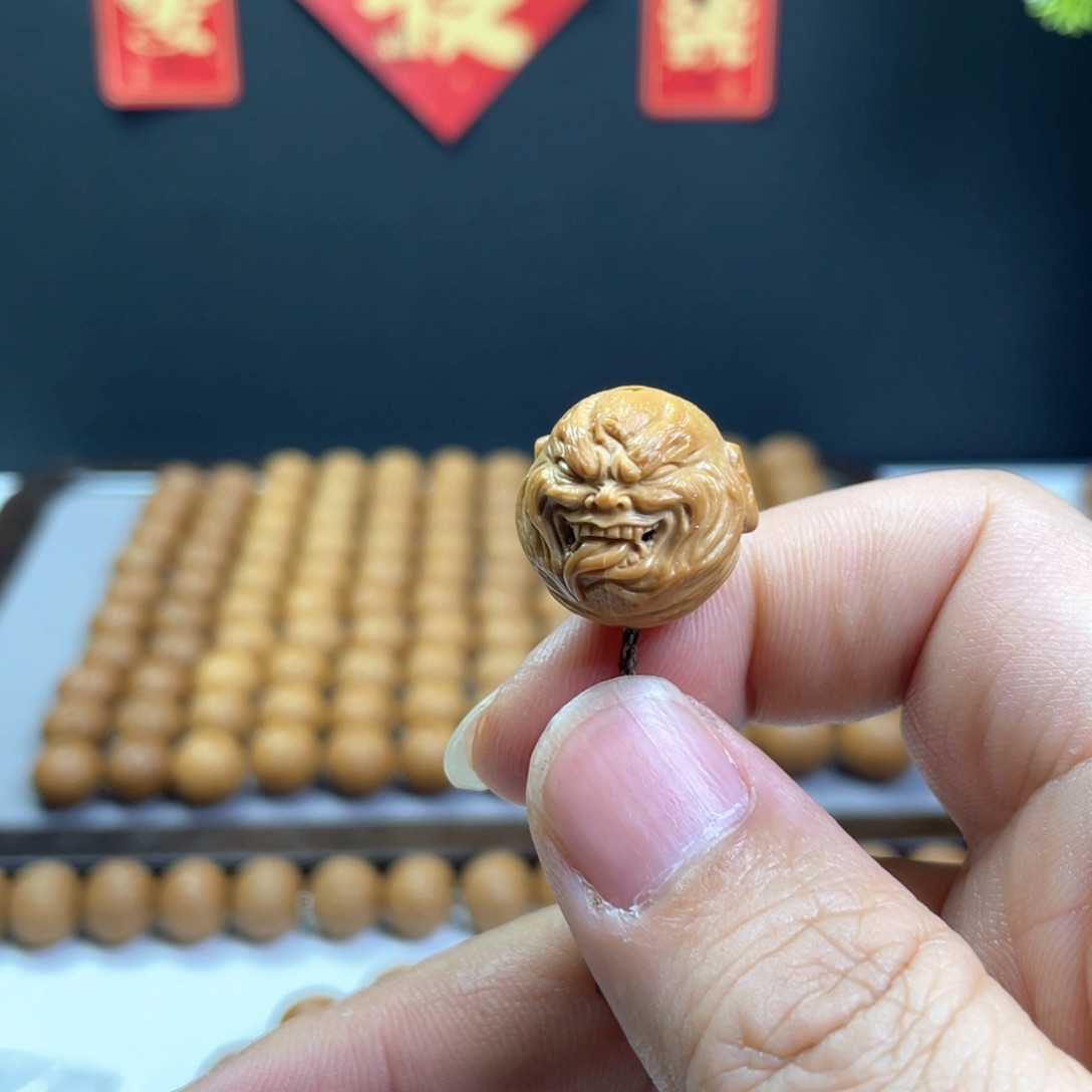 猴头核桃手串夕****长大沙头