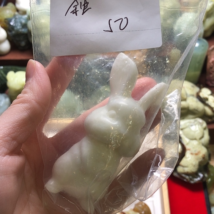 未镶嵌蛇纹石玉颈饰