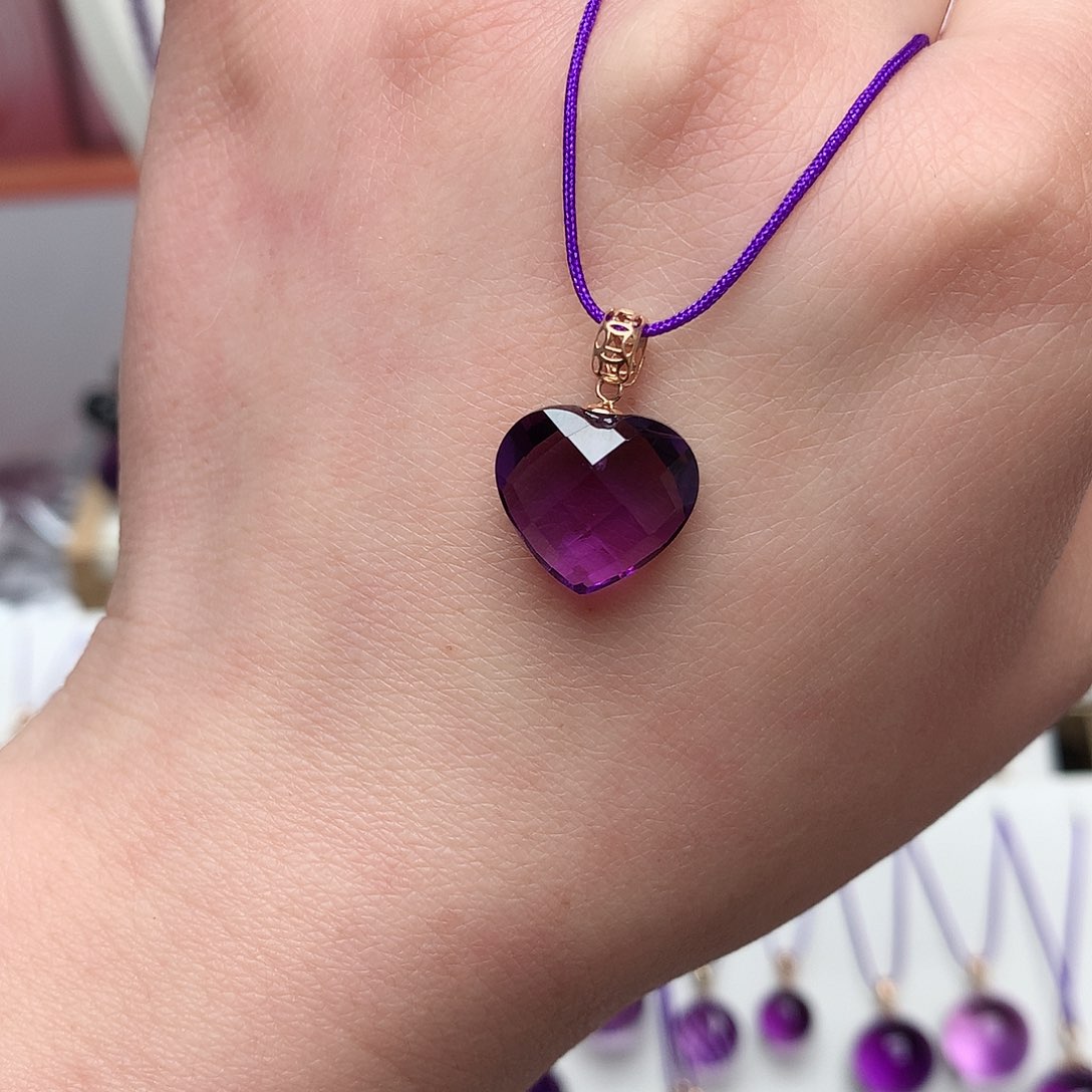紫晶吊坠(赠链)18K金镶嵌