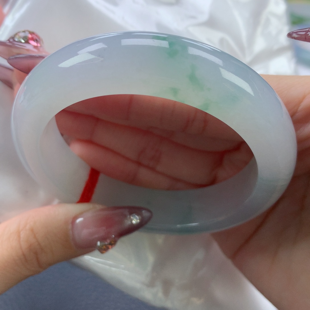 翡翠手镯未镶嵌56.8正圈轮胎