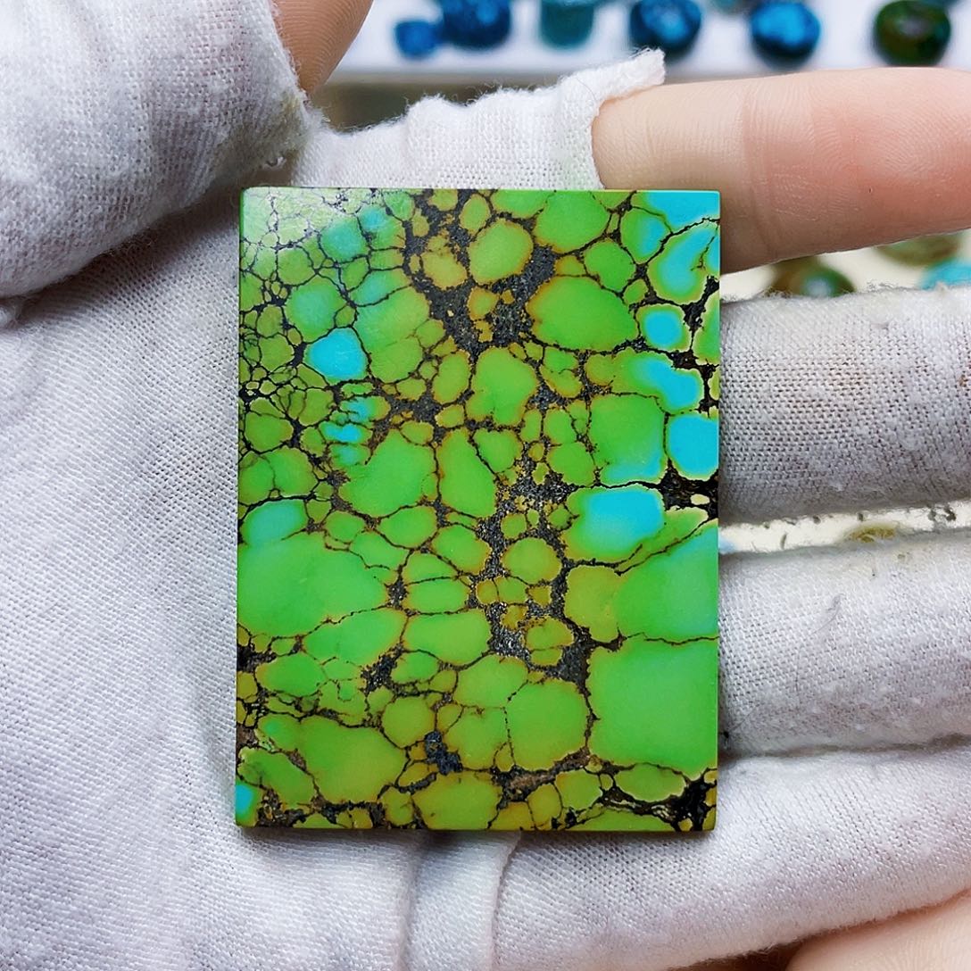 创***辰绿松石未镶嵌饰品