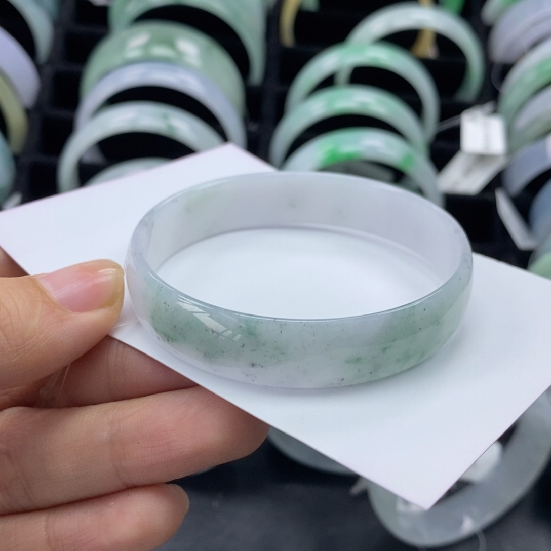 翡翠手镯未镶嵌公主