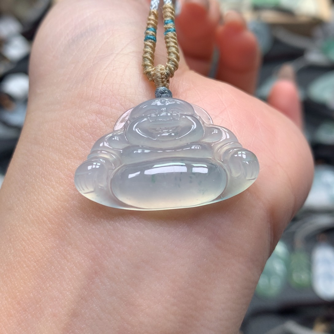 翡翠颈饰未镶嵌佛公