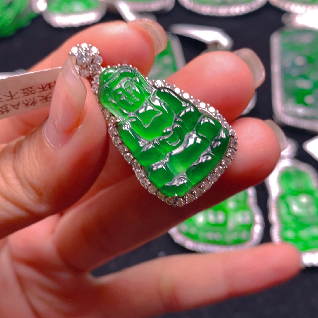 翡翠颈饰银S925镶嵌88888888