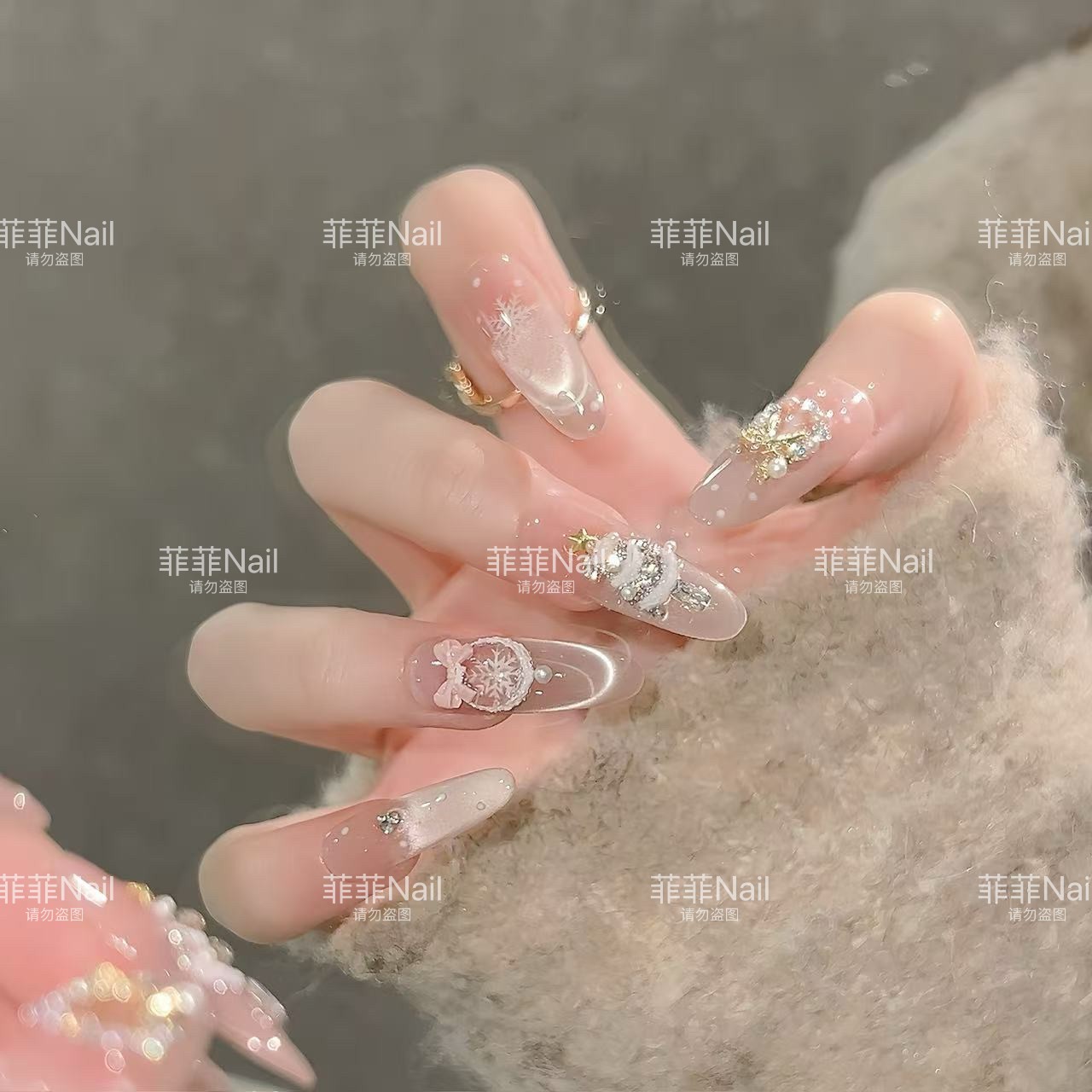 【圣诞水晶球】冰雪圣诞法式蝴蝶珍珠猫眼高级显白可拆卸穿戴甲片