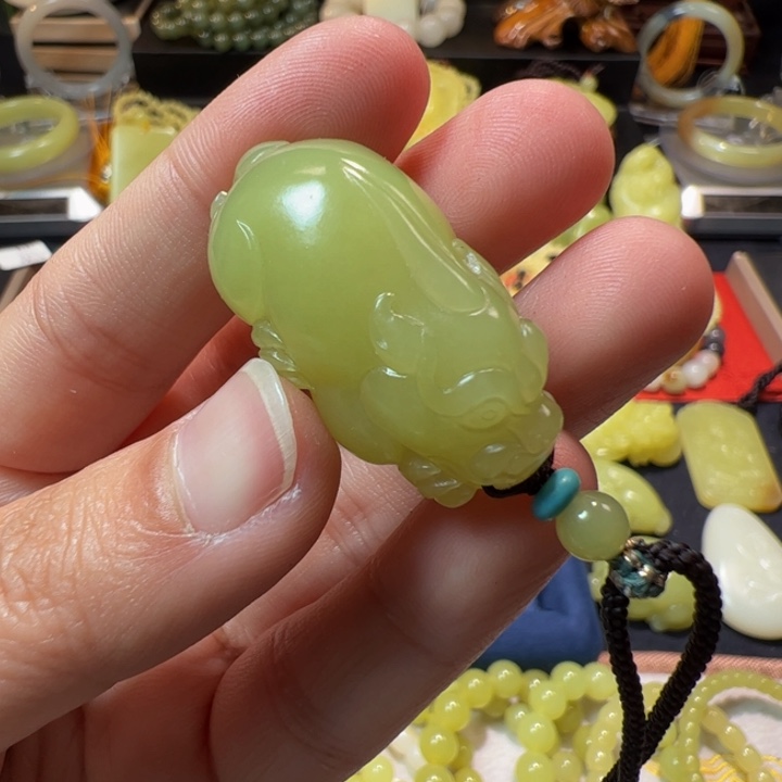 和田玉（黄玉）颈饰未镶嵌