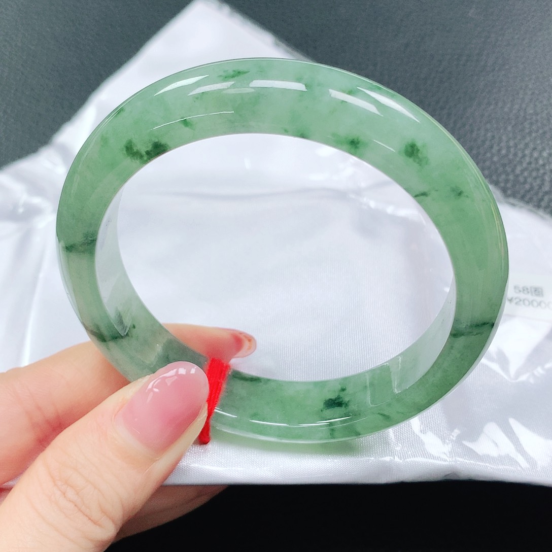 翡翠未镶嵌手镯58圈