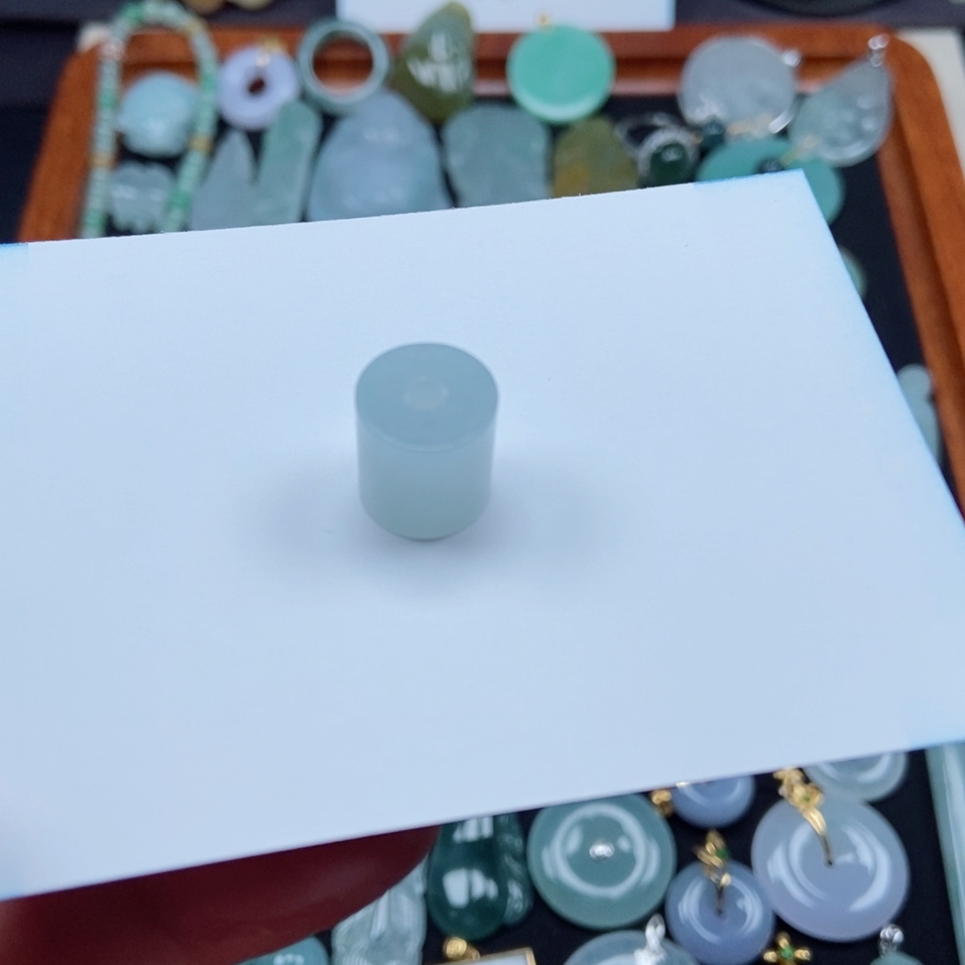 翡翠颈饰未镶嵌悠**哉桐珠