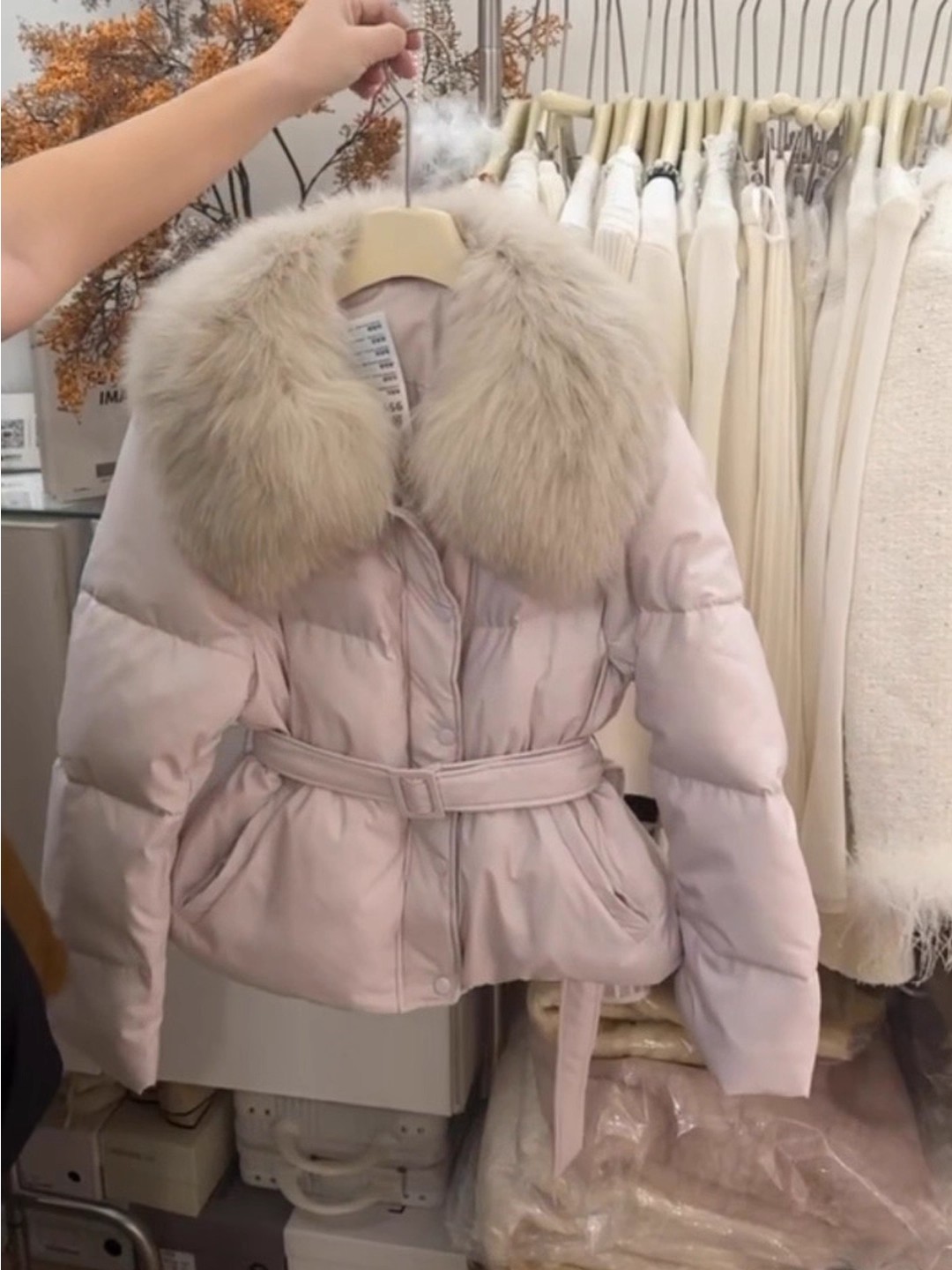 高级气质大毛领高级感棉服女装2025冬季新款版型巨好看的保暖短款