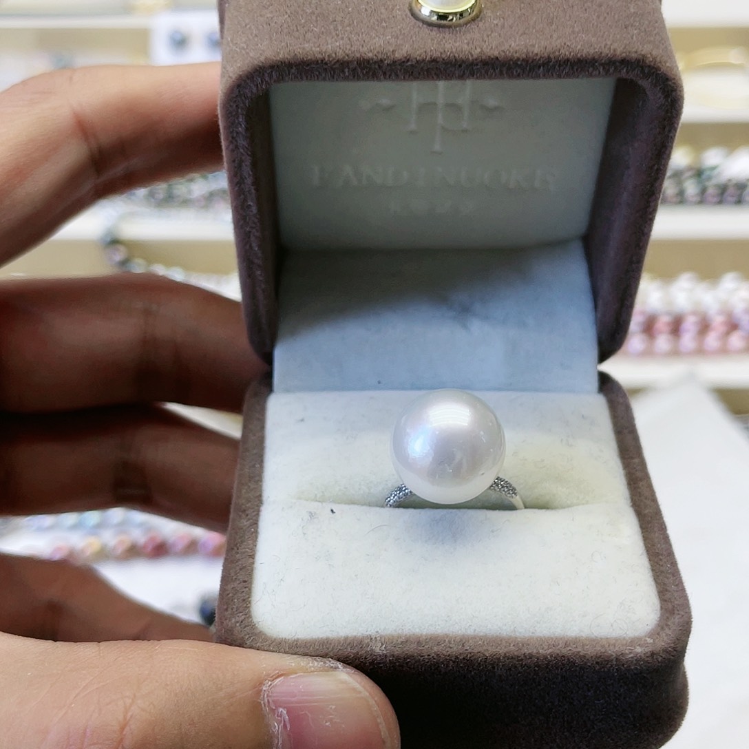 海水珍珠戒指18K金镶嵌