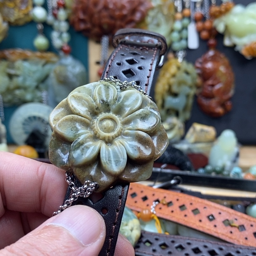 【闪购商品】蛇纹石玉手牌未镶嵌