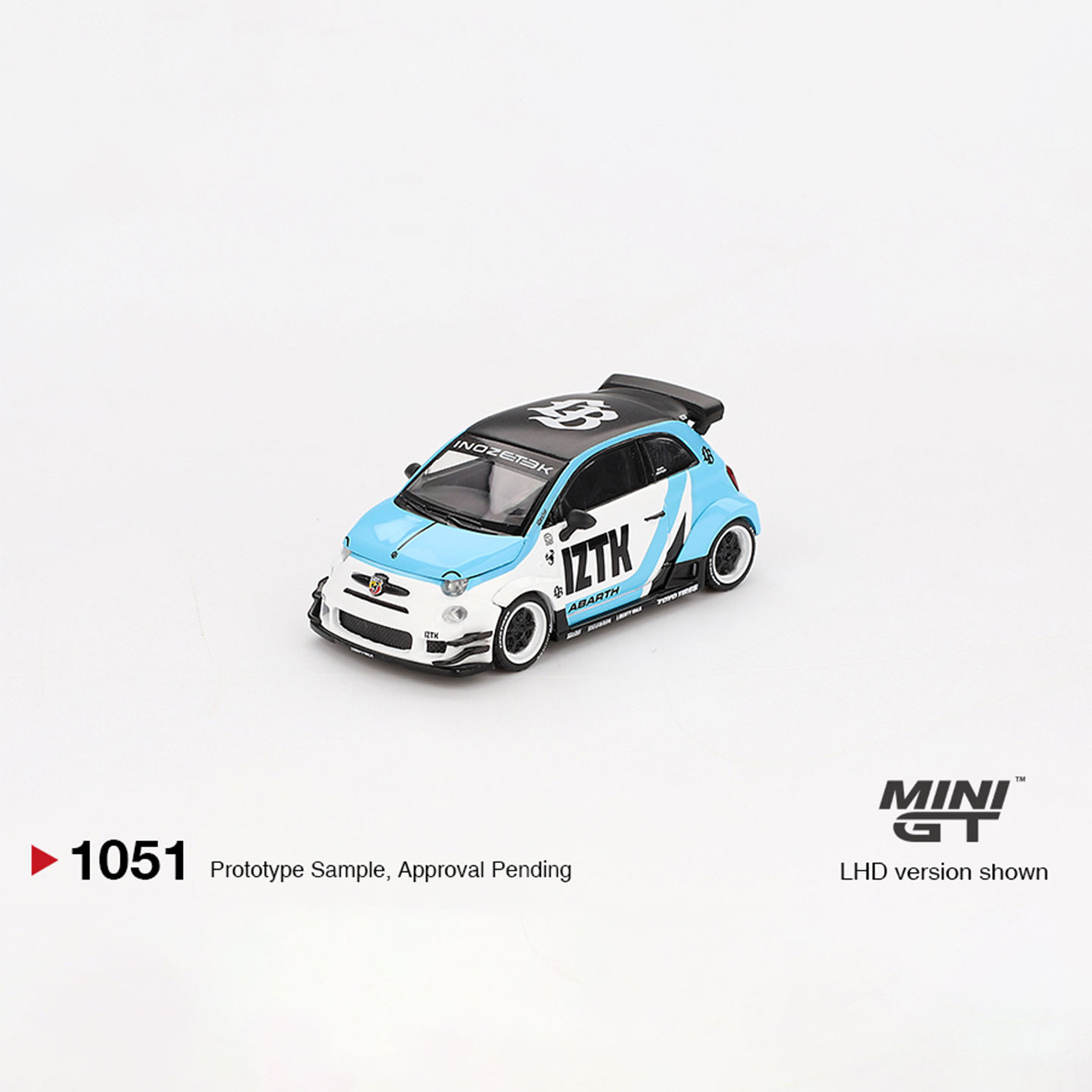 MINIGT车模 1:64 合金 1051号 阿巴斯595 小比例汽车模型收藏小车