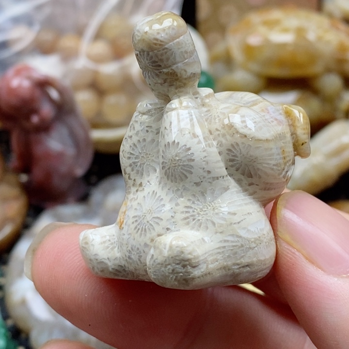 石英质玉颈饰未镶嵌