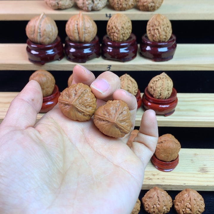 吊坠文玩核桃三棱