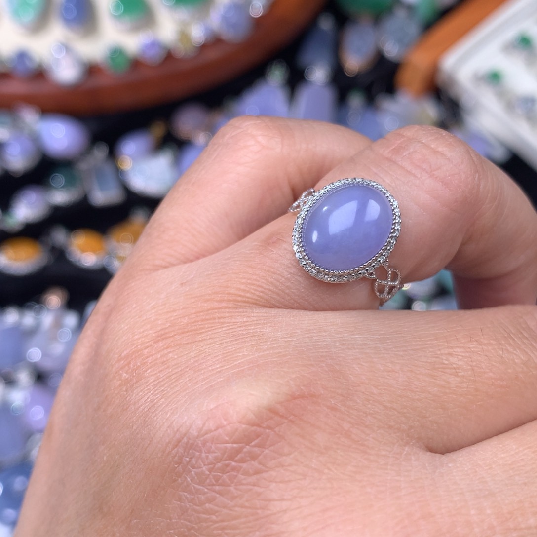 翡翠戒指18K金镶嵌蛋面戒指