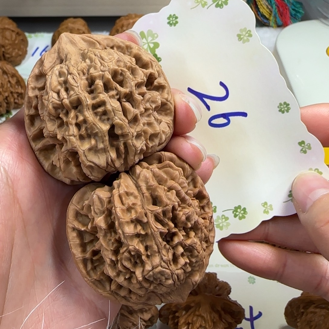 文玩核桃吊坠26号官帽4.7