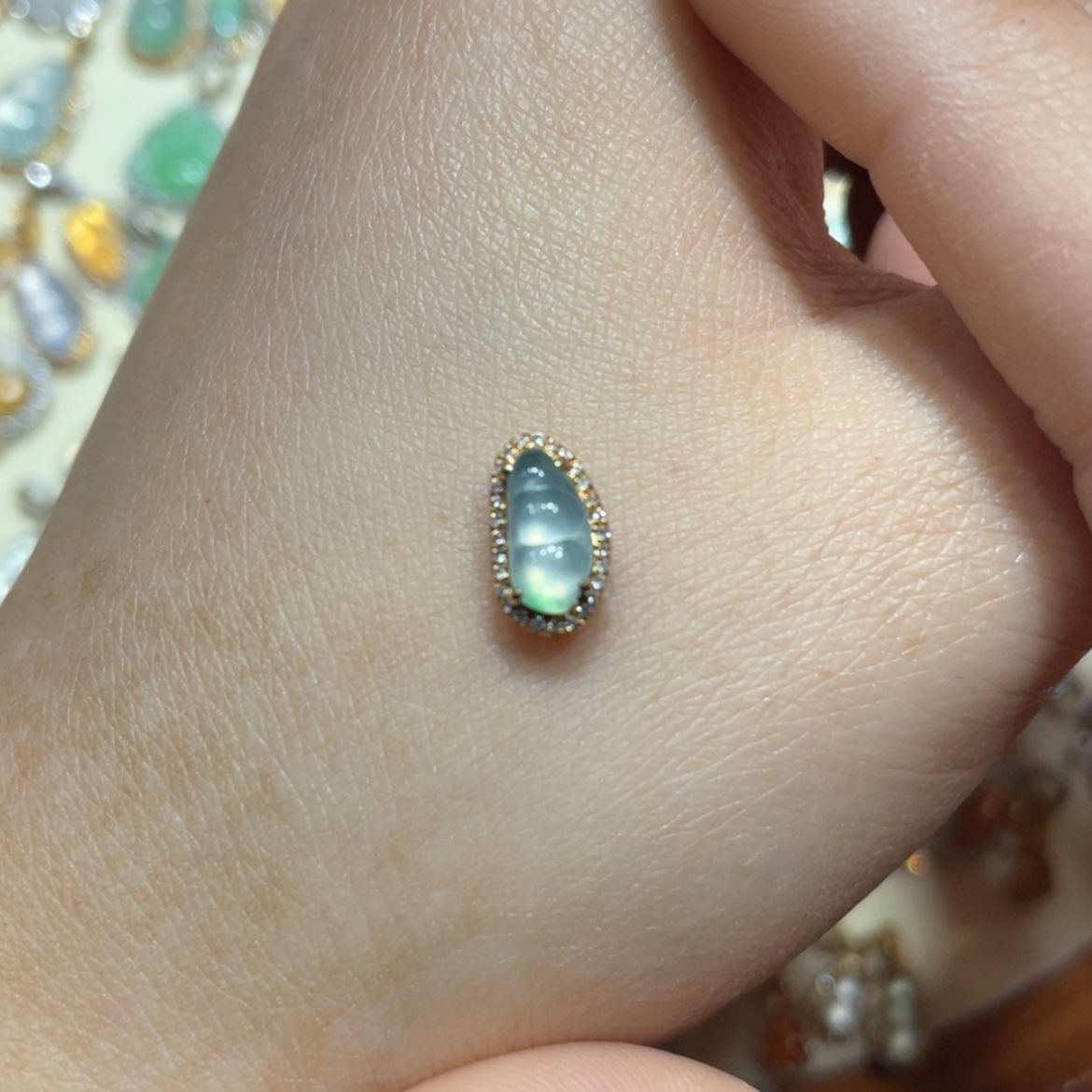 【闪购商品】翡翠吊坠(不含链)18K金镶嵌