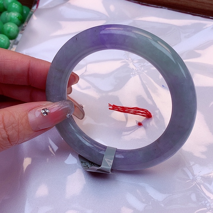 翡翠手镯未镶嵌翡翠