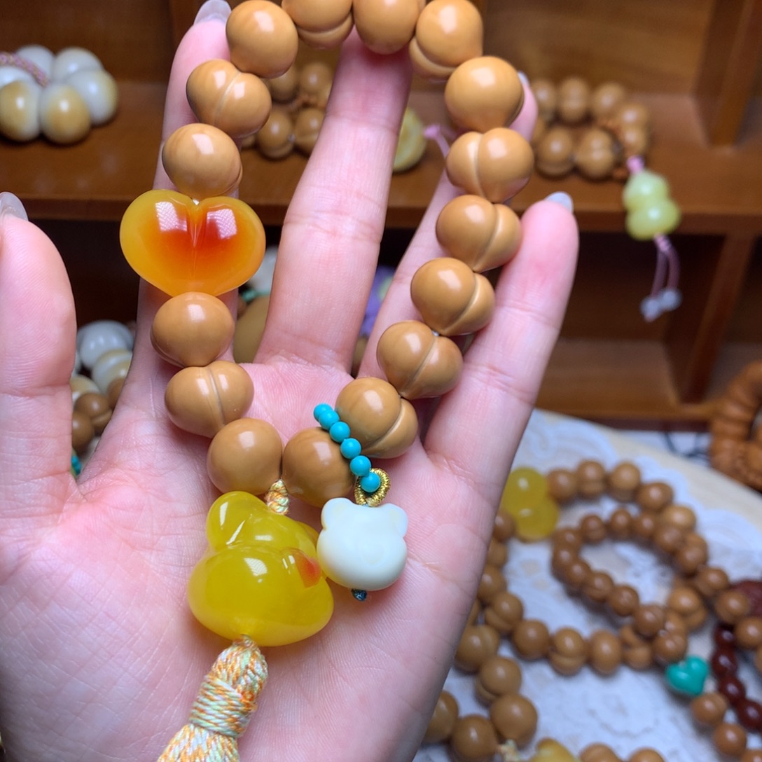 吊坠猴头核桃高定屁桃15➕手持小熊定制