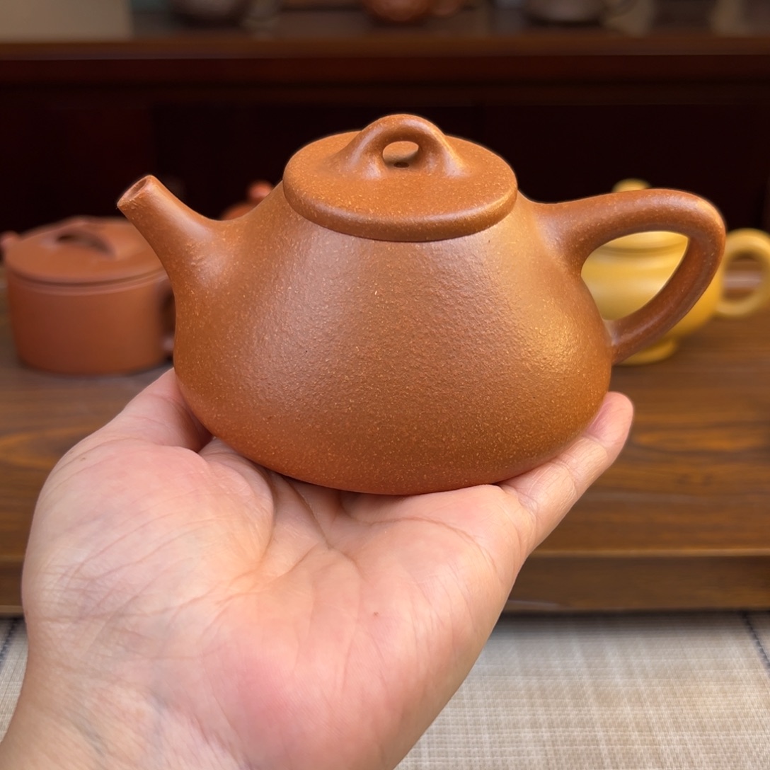 茶壶紫砂黄降坡子冶石瓢半手瑕品210cc
