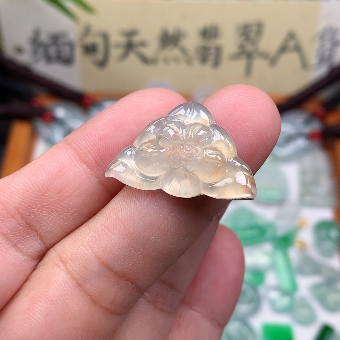 翡翠散珠缅甸天然A货翡翠冰种花开富贵
