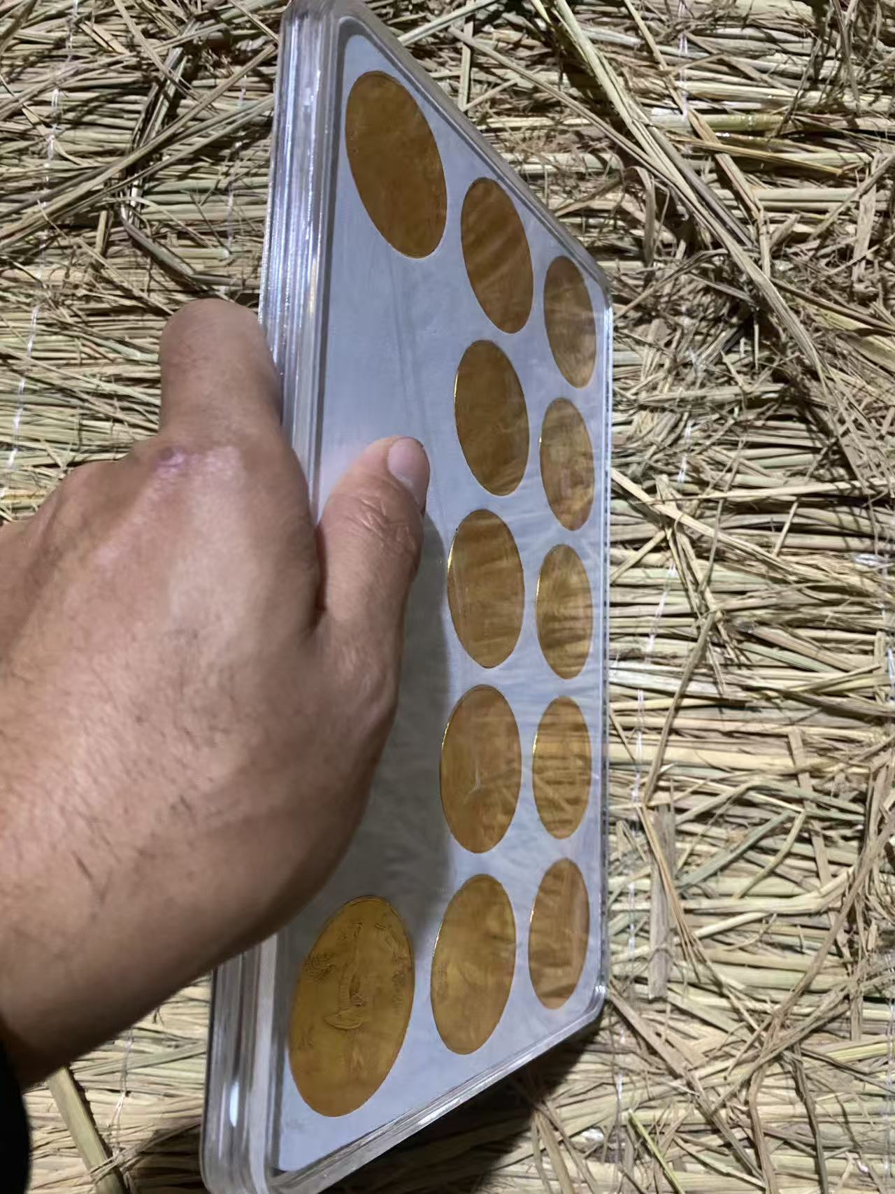 十二个黄色的圆圆摆件链接