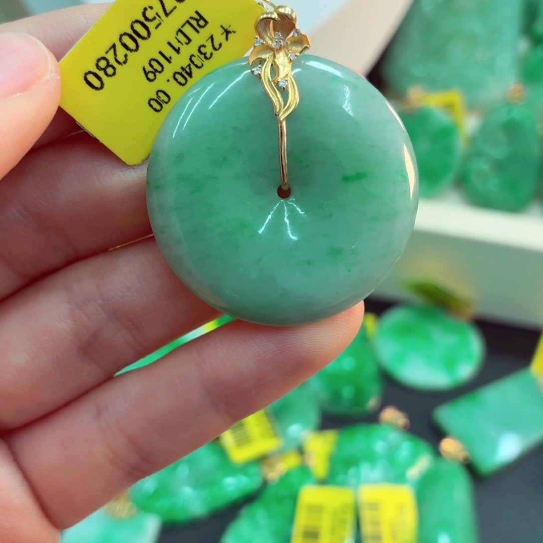 翡翠18K金镶嵌吊坠(不含链)