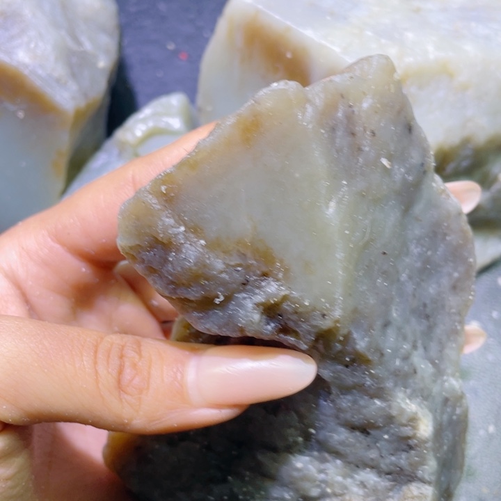 和田玉未镶嵌珠宝半成品