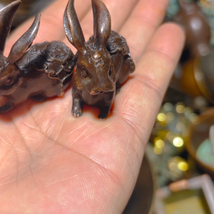 铜的。全清了。一件不留！不磨叽