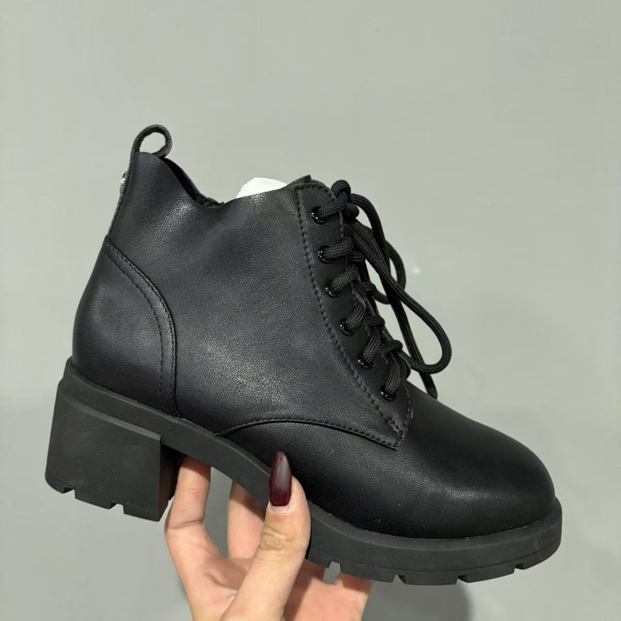 772  新款时尚百搭气质短靴女靴