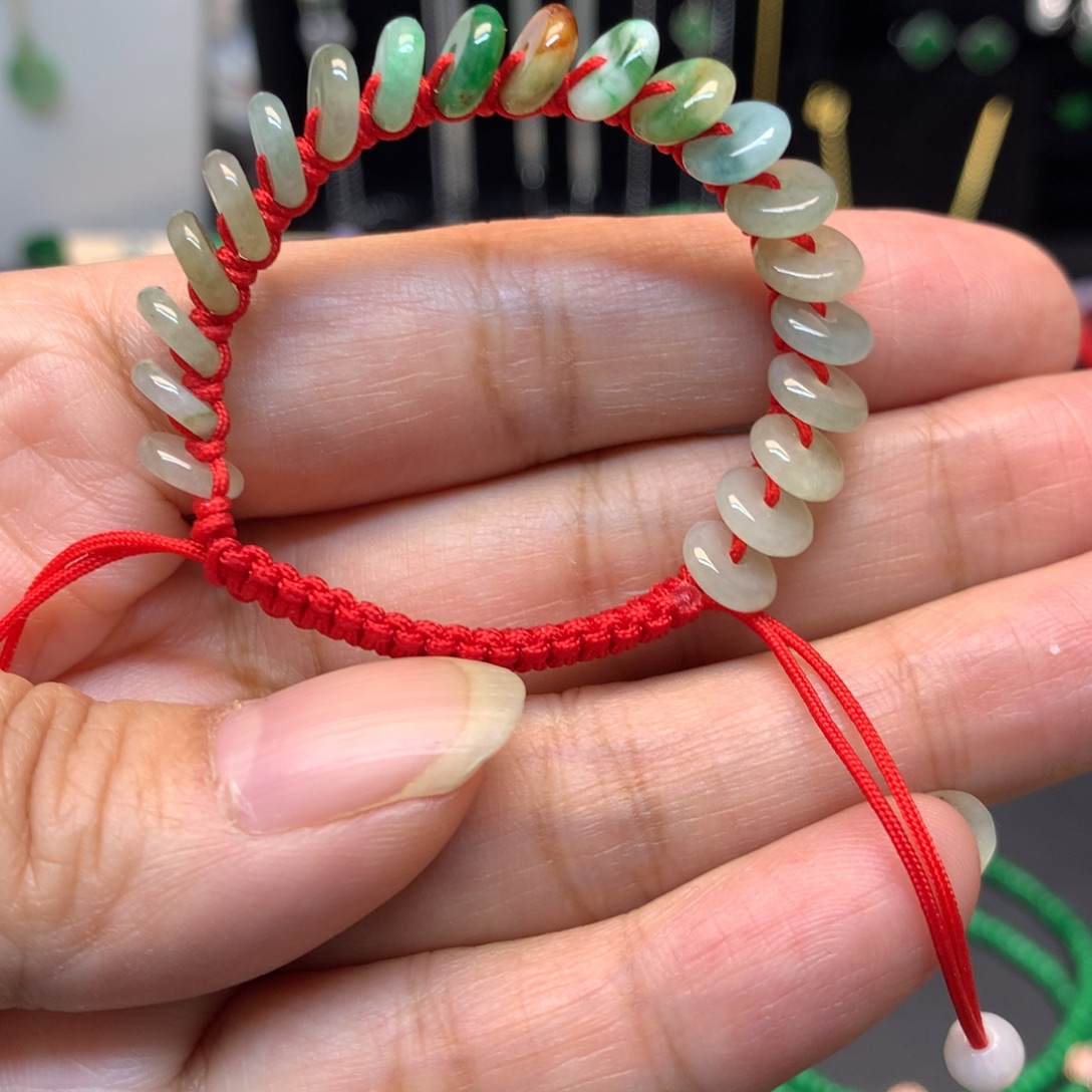 翡翠未镶嵌颈饰有纹裂