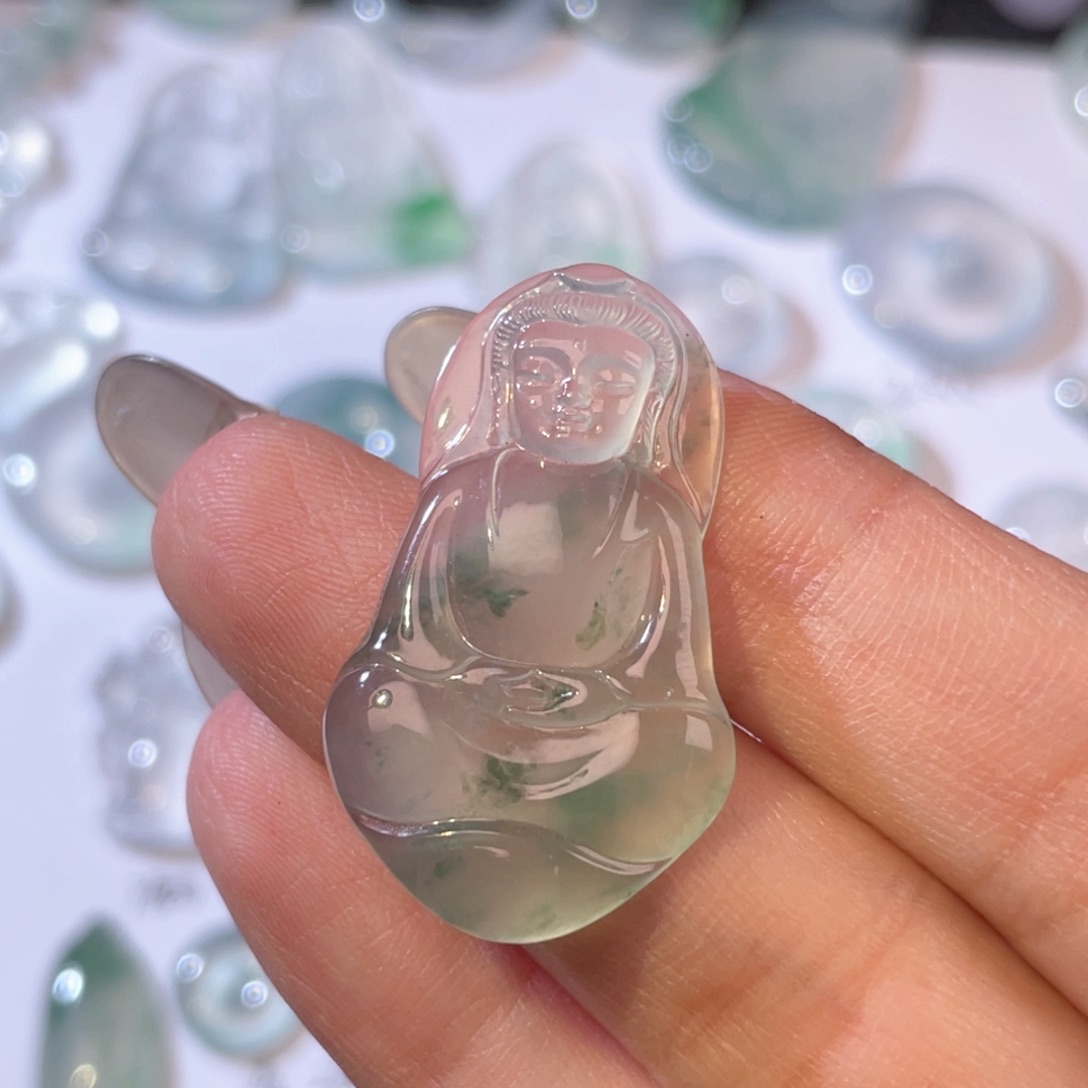 翡翠颈饰未镶嵌裸石