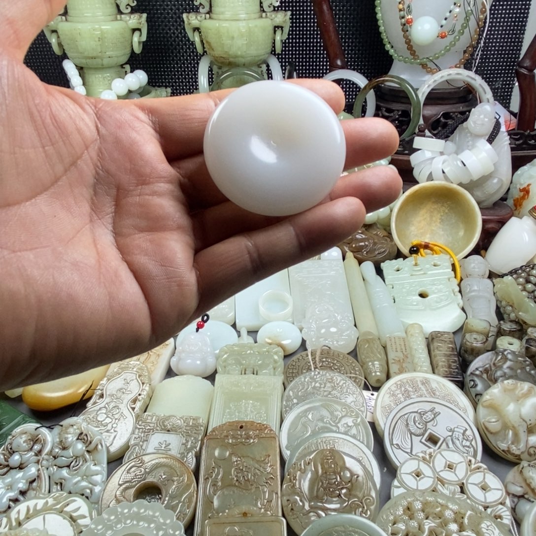 和田玉（糖玉）未镶嵌颈饰