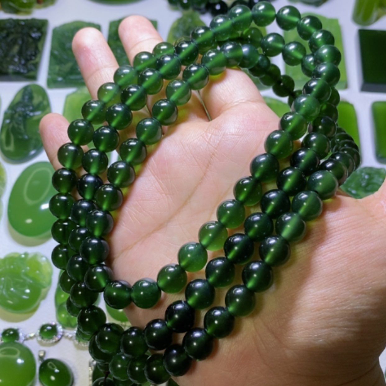 【闪购商品】蛇纹石玉手链未镶嵌隔**宋