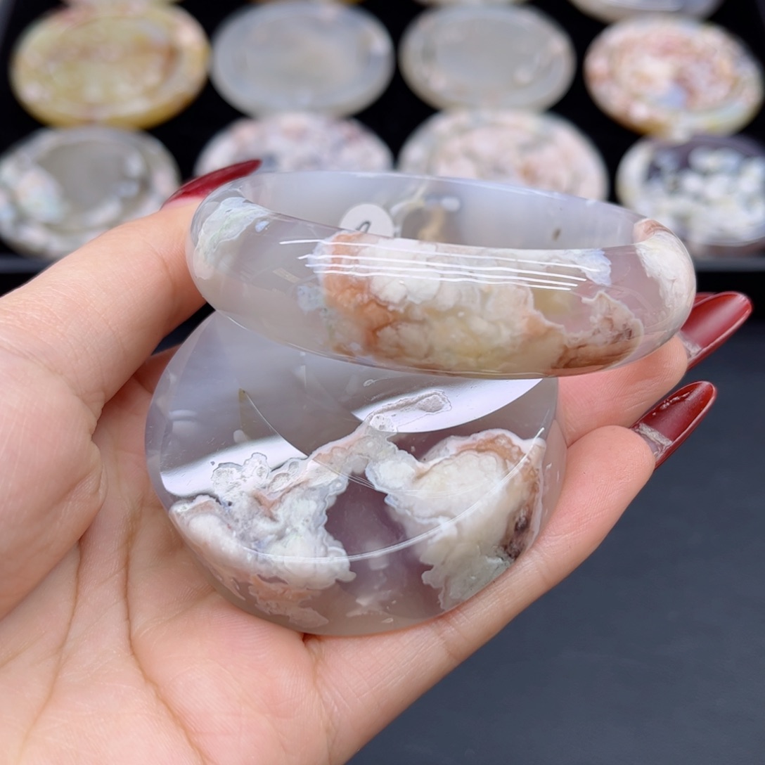 玛瑙/玉髓手镯未镶嵌57