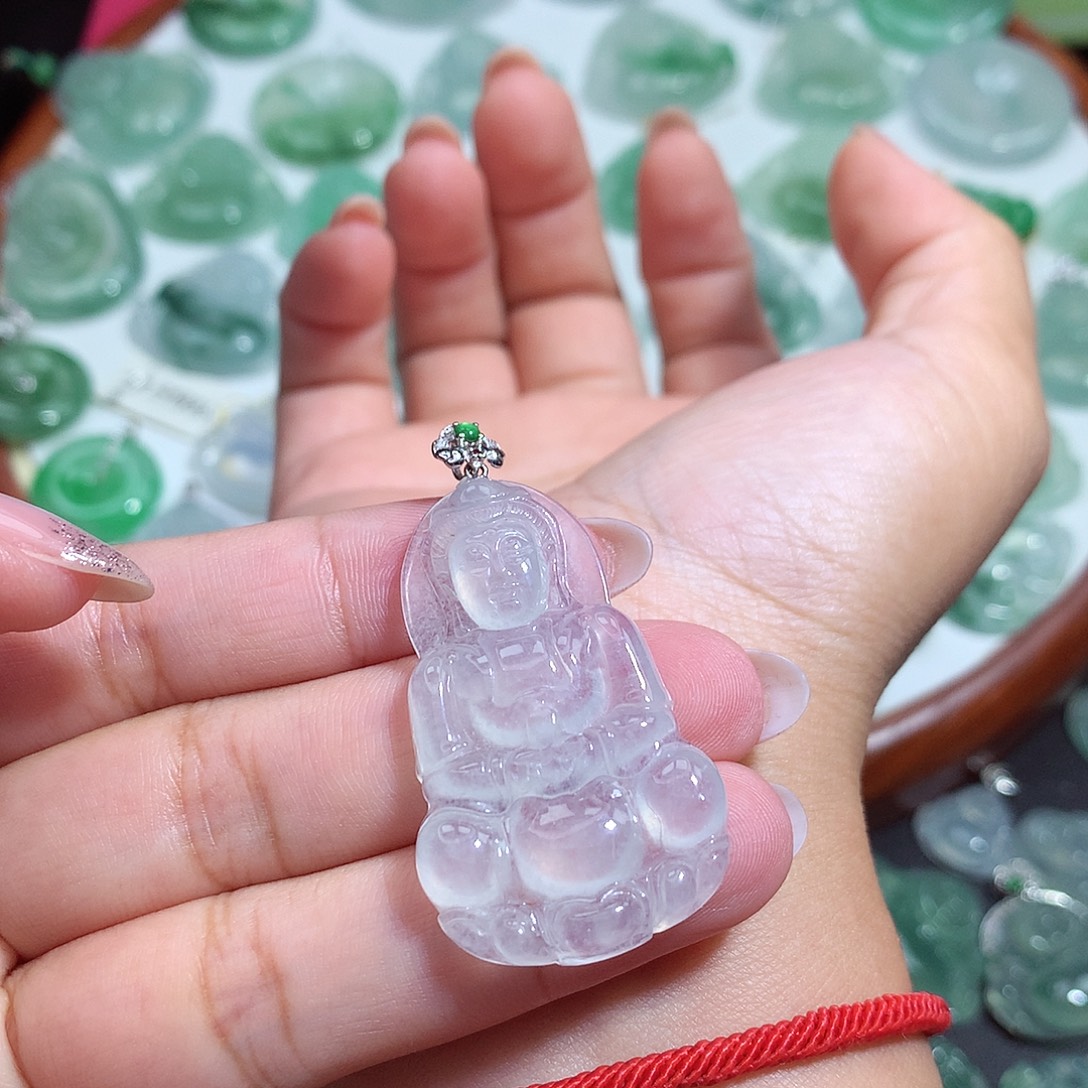 A***E翡翠未镶嵌颈饰观音