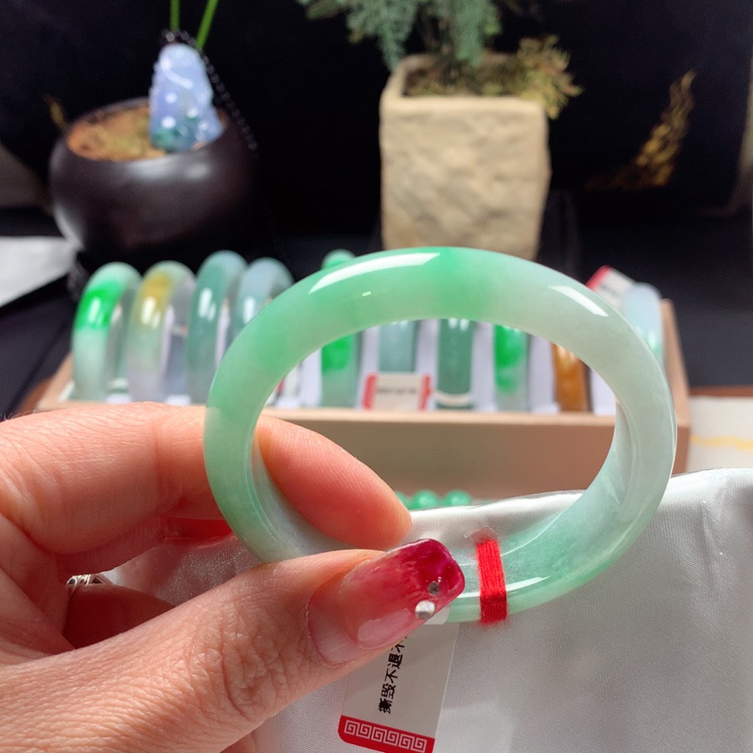 翡翠手镯未镶嵌4号