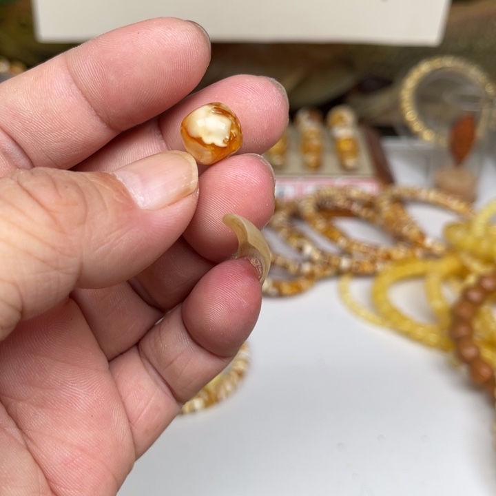 琥珀未镶嵌裸石21号