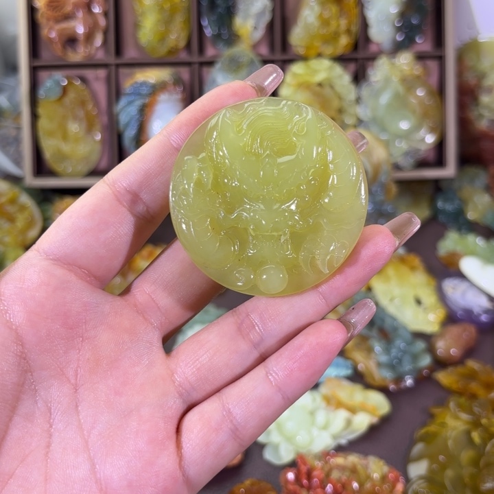 未镶嵌蛇纹石玉颈饰