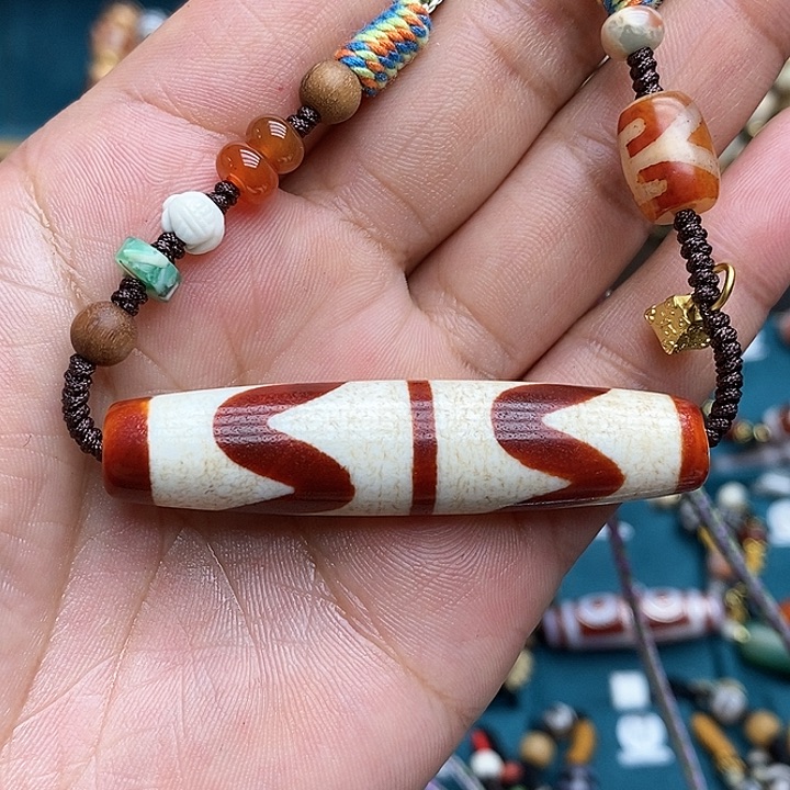 玛瑙/玉髓颈饰合金