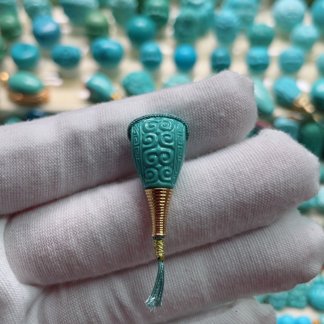 绿松石珠宝奇石18K金镶嵌