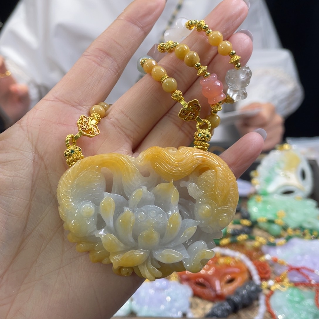 翡翠颈饰未镶嵌代编织