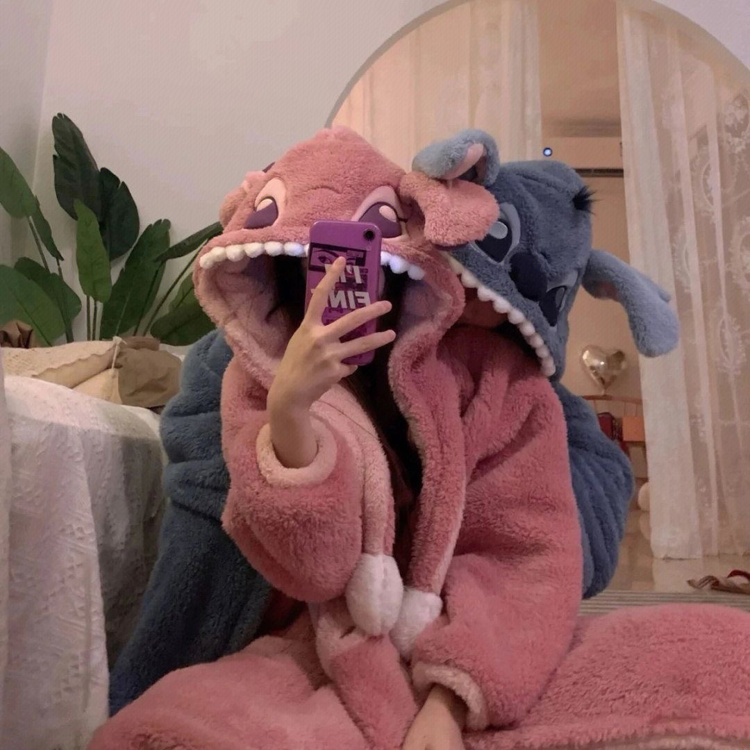 情侣史迪仔睡衣男女秋冬款珊瑚绒加厚加绒卡通睡袍套装保暖家居服