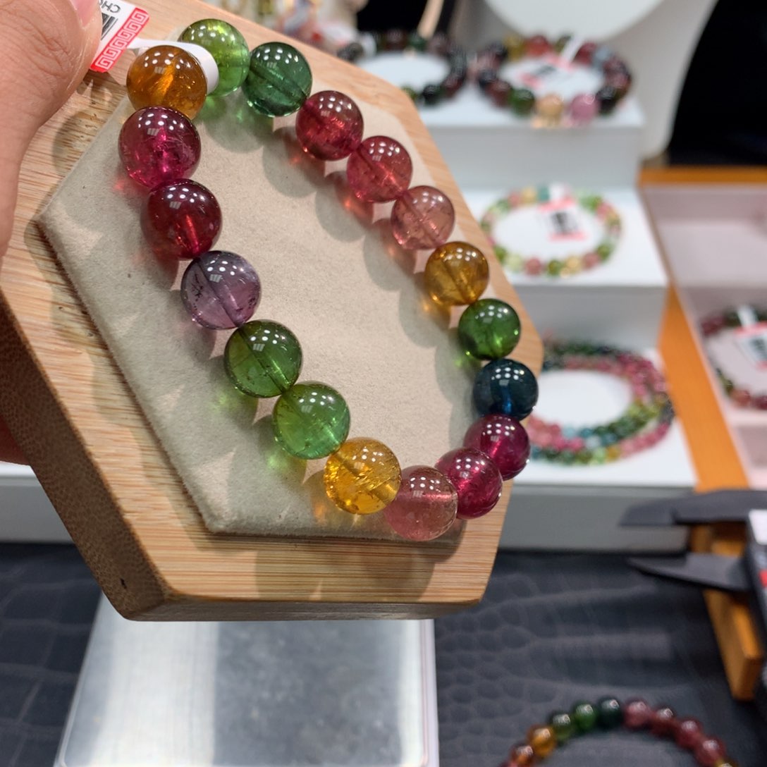 碧玺手链未镶嵌       11mm。    