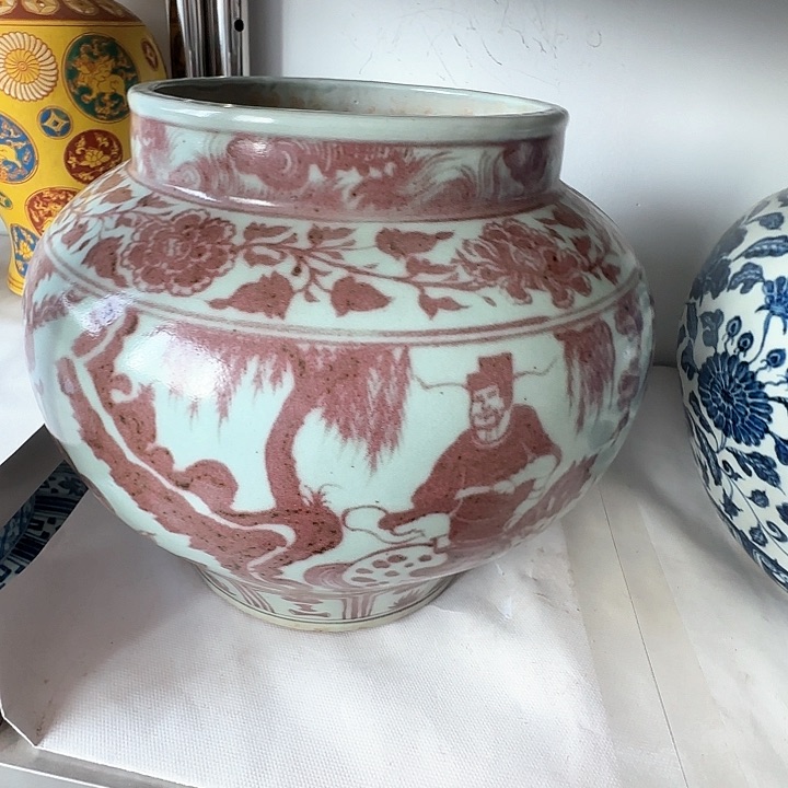 罐兴*青花釉里红的人物大罐