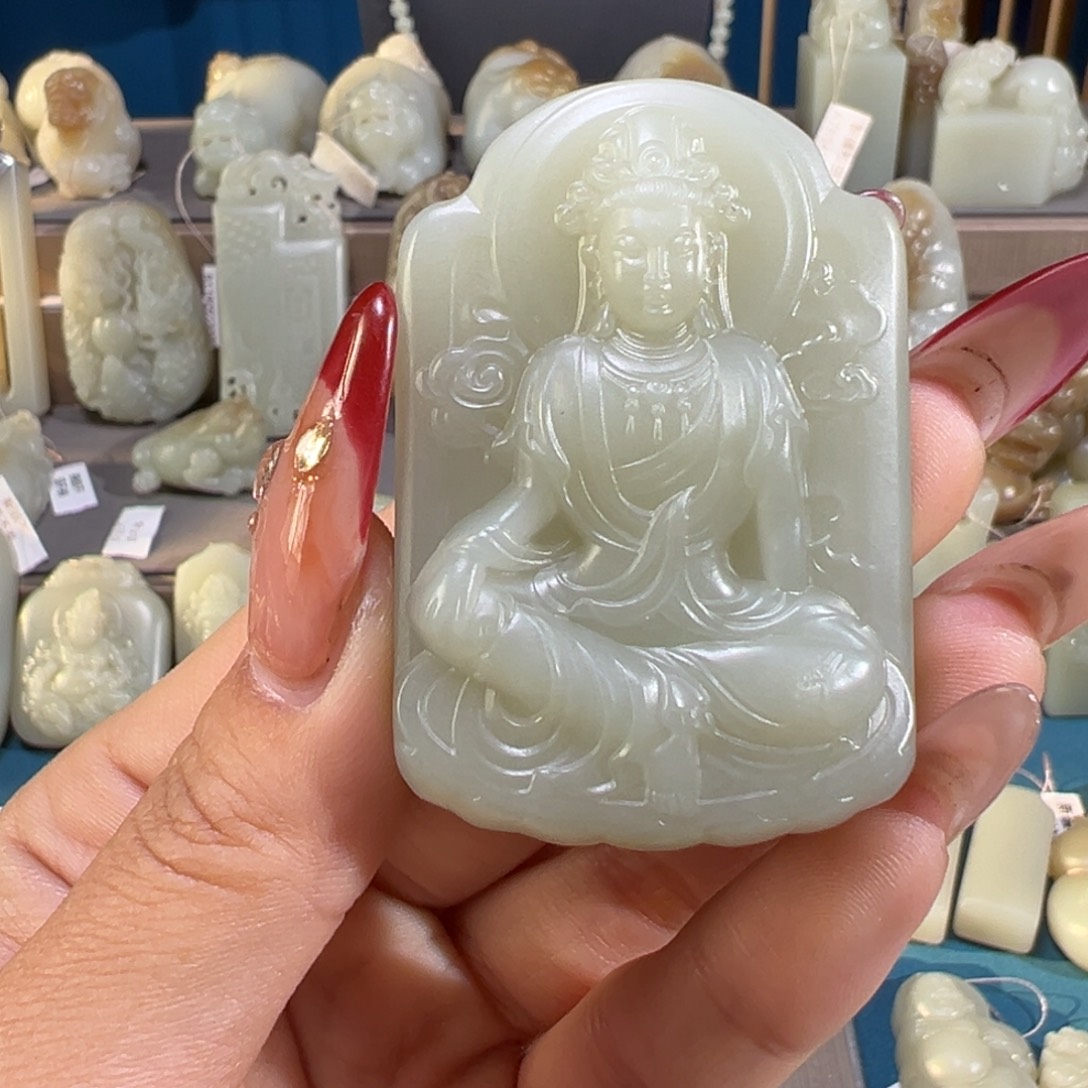 和田玉（糖玉）未镶嵌颈饰