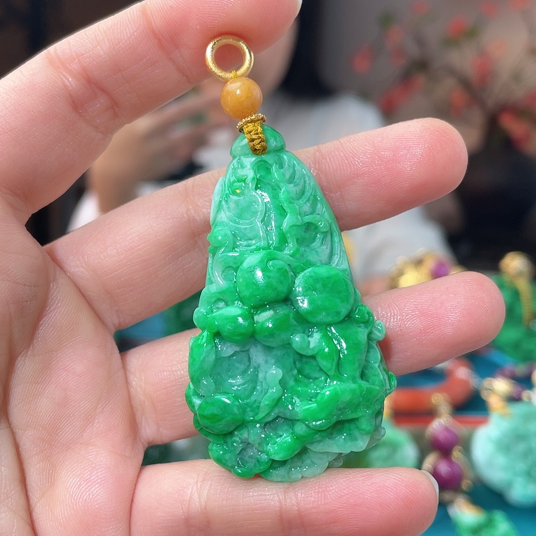 翡翠未镶嵌吊坠(不含链)